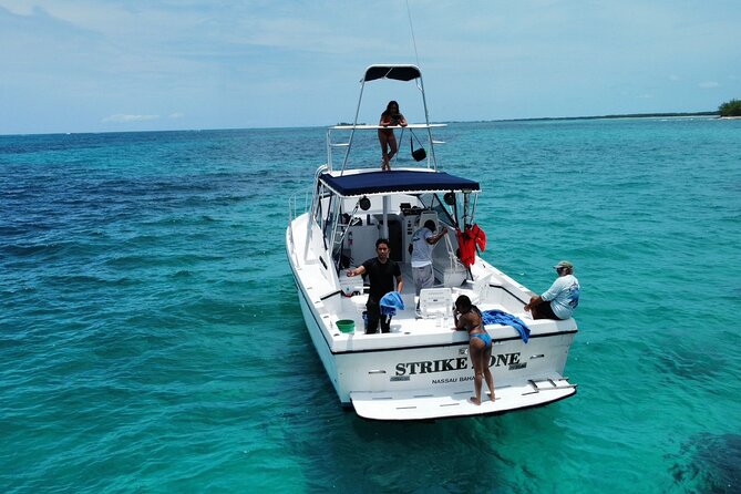 Private 38' Defender Sportfishing/Swim with Pigs in Nassau - The Second Reef, Beach, or More Snorkeling