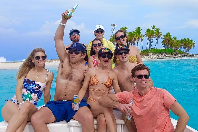 Private 4-Hour Rose Island charter Snorkeling Turtles & Beaching - Adding Rose Island’s swimming pigs