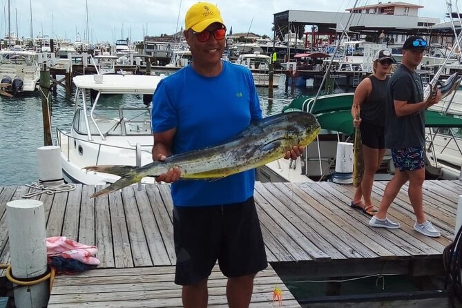 Private 6 Hour Fishing Charter in Nassau - Snorkeling, swimming, and sea turtles in the same morning