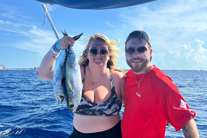 Private Bahamas Boat Fishing and Turtle Snorkeling Tour - Rose Island: One Hour on White Sand