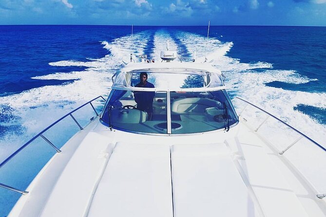 Private Beach Day / 50ft Sun Seeker or 33ft Boat / 1-10 Guests - Leaving Nassau Yacht Haven by 10 a.m.