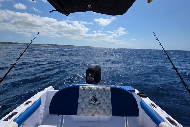 Private Boat Tours & Fishing Charters in Nassau, Bahamas - The crew and the feel onboard