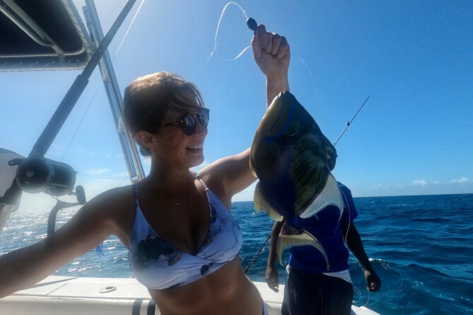 Private GroupTour Pigs/Turtles/Snorkeling/Lunch/Pickup/Dropoff - Food, Drinks, And The True Cost Of The Charter