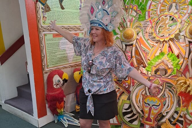 Private Guided Island Tour in Nassau Bahamas -Free Wifi & Drinks - Arawak Cay and the Fish Fry