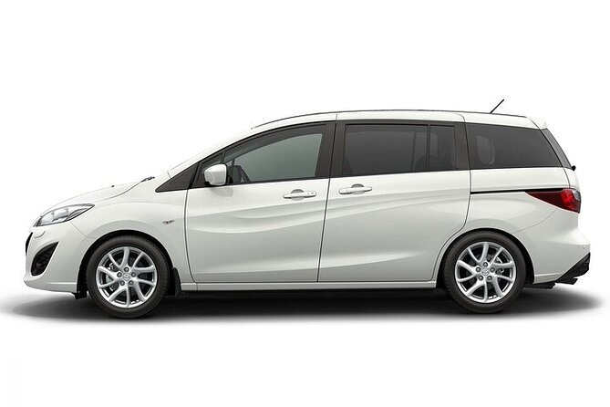 Private Roundtrip Sedan Airport Transfer to Paradise Island - What private transportation means here