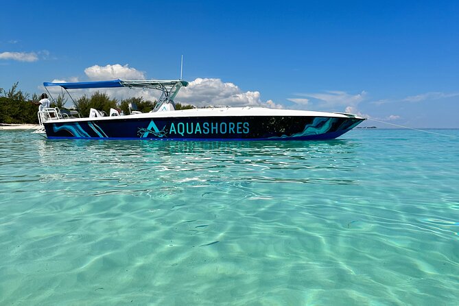 Private Tour 45ft Powerboat to Nearby Islands - Key points to know before you book