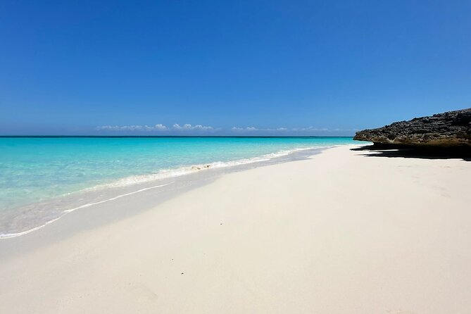 Private Tour 45ft Powerboat to Nearby Islands - What this private Bahamas boat tour is really like