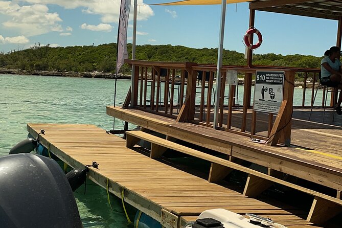 Rose Island Boat Party, Beach Getaway & Floating Bar - Why this Nassau boat party works