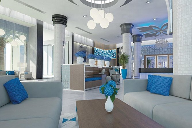 Round trip Airport (LPIA) to Atlantis, Comfort Suites, Warrick, Harbourside, RIU - Meeting Ricky at the start of your Bahamas stay