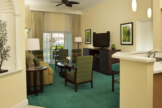 Round trip Airport (LPIA) to Baha Mar, Melia, West Bay St, Cable Beach, Breezes - Key points before you book