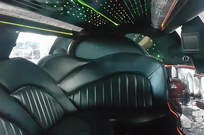 Round Trip Nassau Airport ARRIVAL (NASSAU LIMOUSINE) - Who gets the best value from this transfer