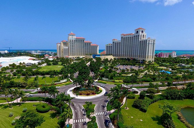 Round Trip Private Airport To Hotel Transfer in Nassau - Door-to-door service for families and groups