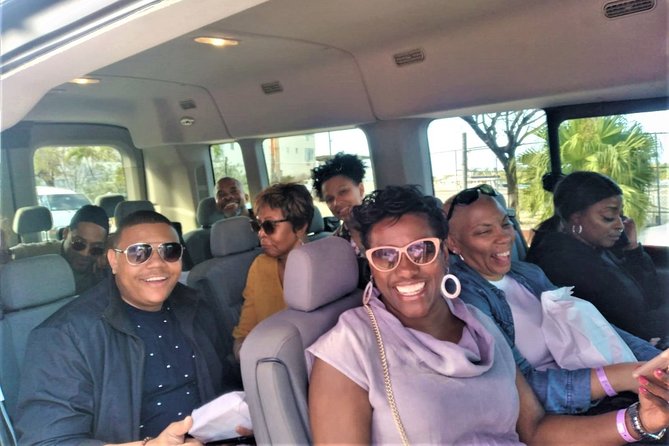 Small Group/ Family Private Roundtrip Airport Shuttle - Communication Can Make or Break the Experience