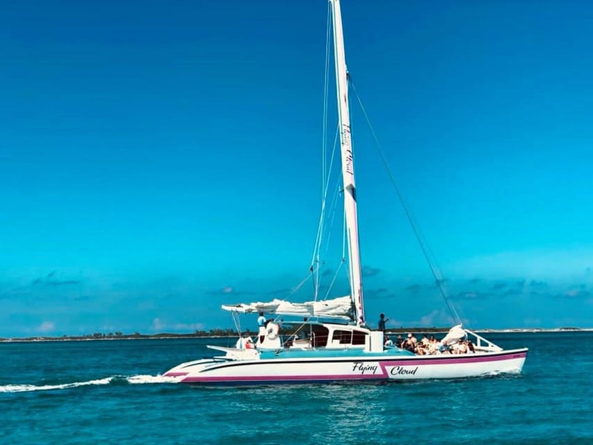 Sunset Cruise In Paradise - Drinks, Music, and the Evening Mood