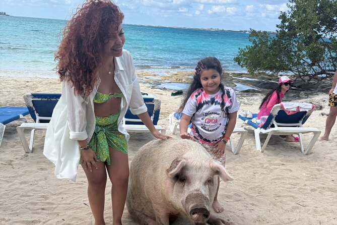 Swimming Pigs, Turtles & Reef Snorkel in Nassau-Champion Tours - Athol Island, the Optional Pig Island Stop