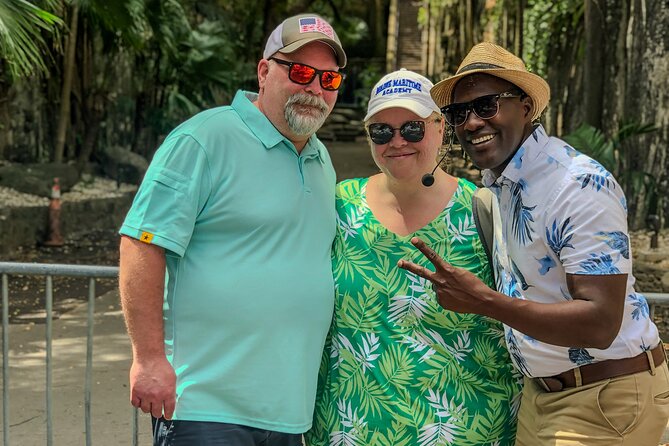 Top Tier Island Historical and Landmark Nassau Bahamas Tour - Atlantis Paradise Island: famous, modern, and not for everyone